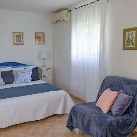 Guest house Julia 16 People