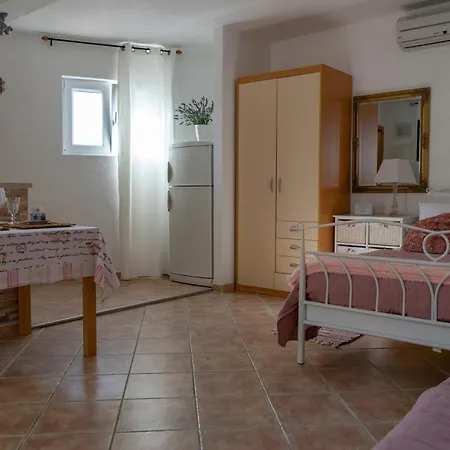 Guest house Julia 16 People