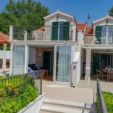 Guest house Julia 16 People Milna (Brac)