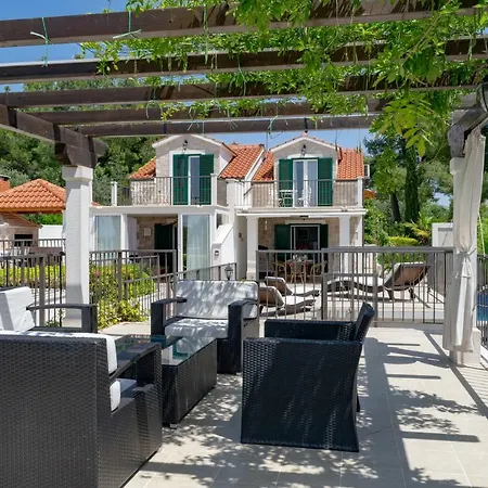 Guest house Julia 16 People *