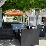 Julia 16 People Gasthof Milna (Brac)