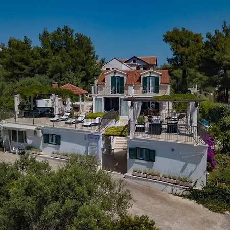 Gasthof Julia 16 People Milna (Brac)